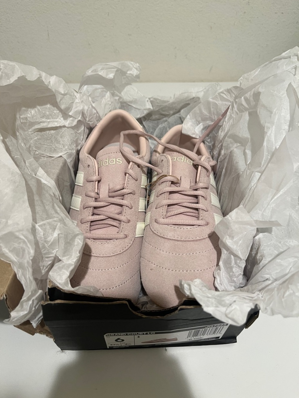 NIB adidas Grand Court Lo Sneakers - Pink